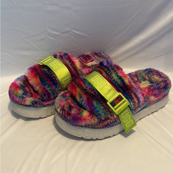 UGG Shoes - Ugg Fluff slides size Women’s 8